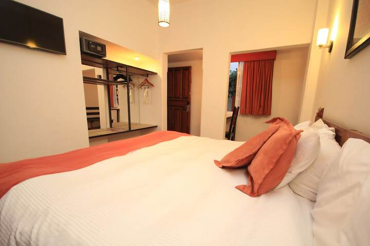 Room 20 of 80