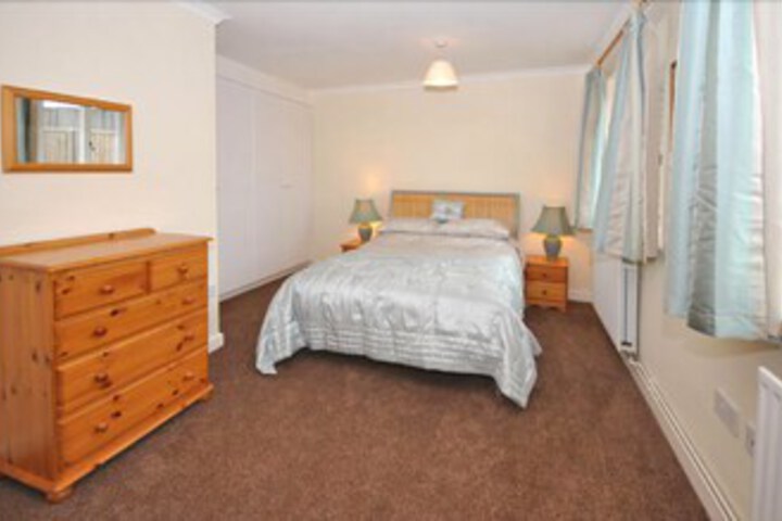 Room 5 of 13