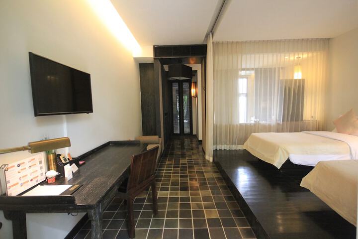 Room 15 of 84