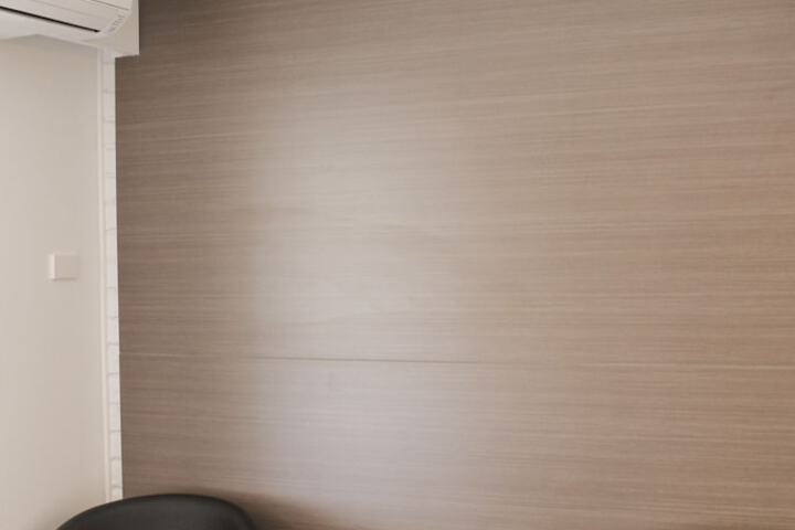 Room 33 of 46