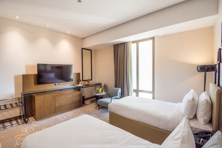 Room 21 of 53