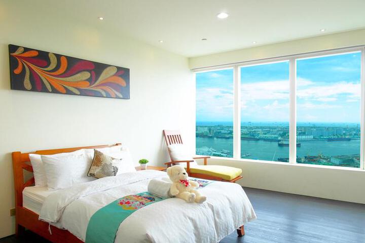 85 BLUEOCEAN THEME SUITES HOTEL