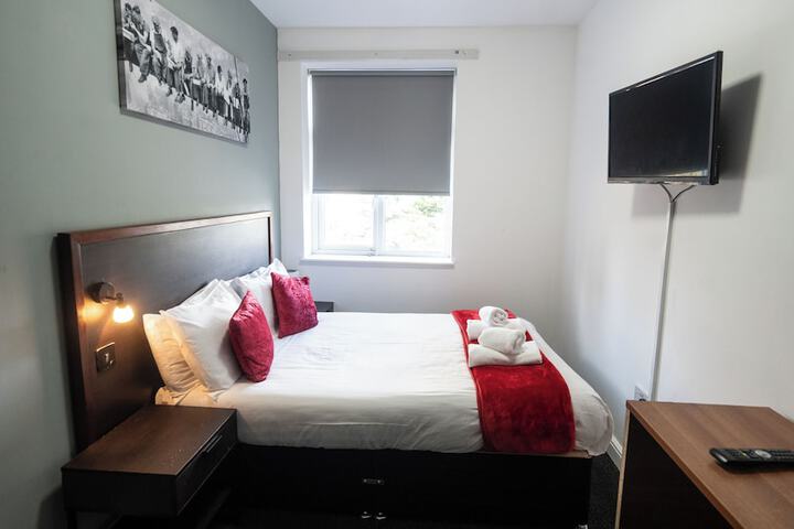 Room 35 of 57