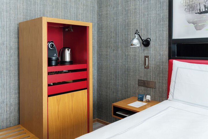 Room 13 of 49