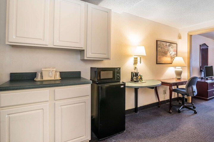 Upgrade Business Suite 2 Double Beds (10 of 14)