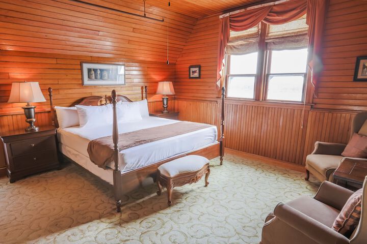 Room 11 of 36