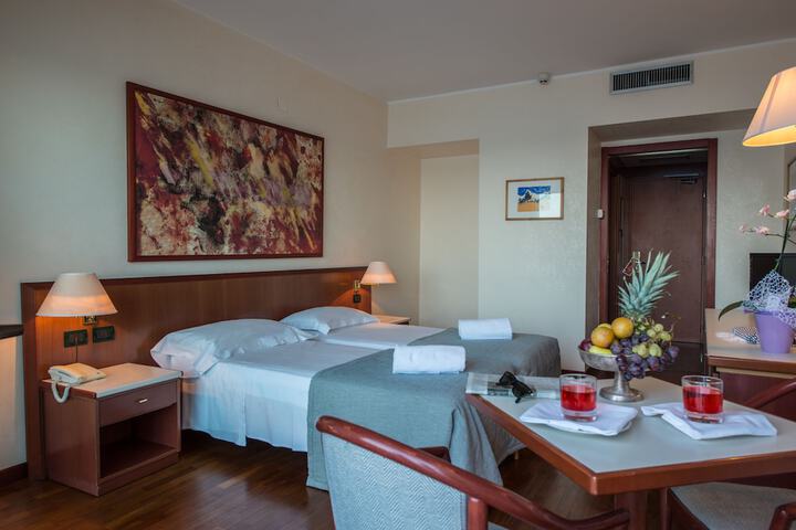 Room 20 of 72