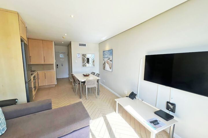 Room 65 of 181