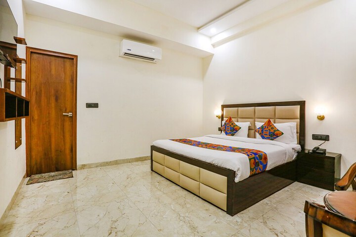 Room 21 of 30