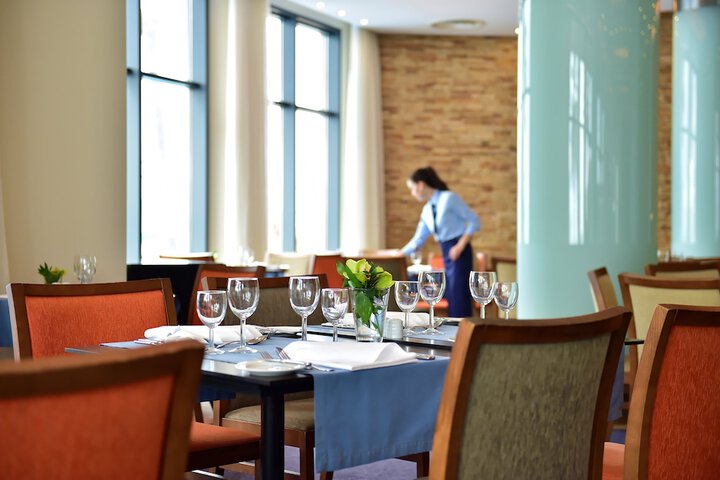 Dining 187 of 411