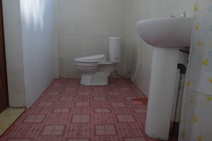 Room 18 of 23