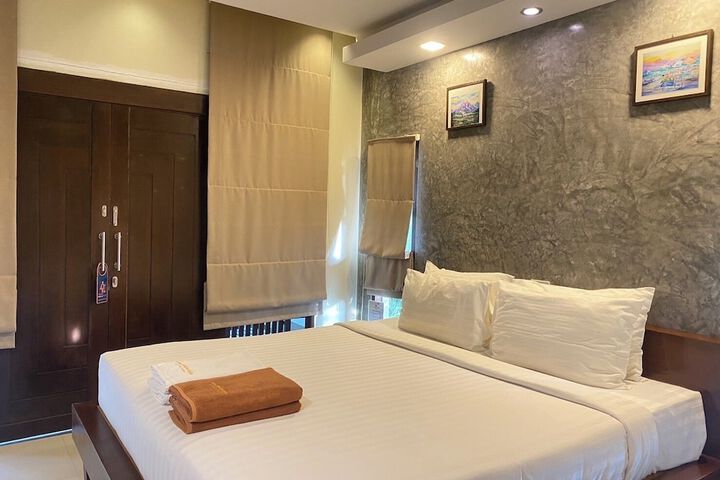 Room 32 of 78