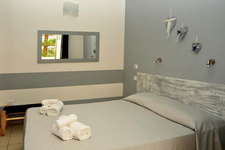 Room 35 of 62