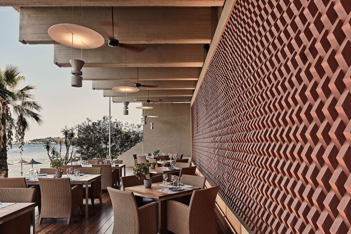 Dining 206 of 247