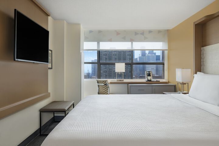 1 Queen Bed (11 of 12)