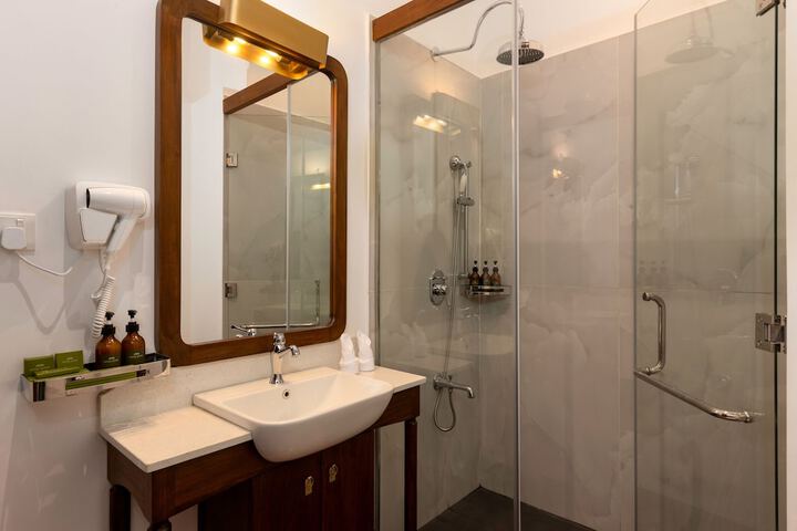 Clean Restrooms