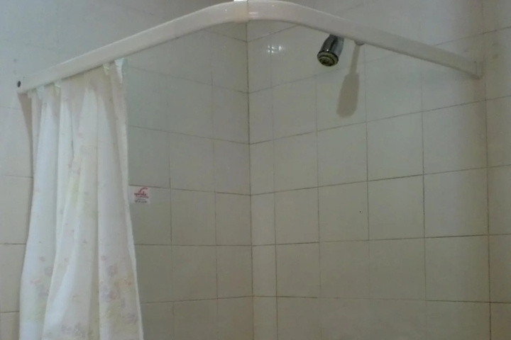 Room 4 of 12