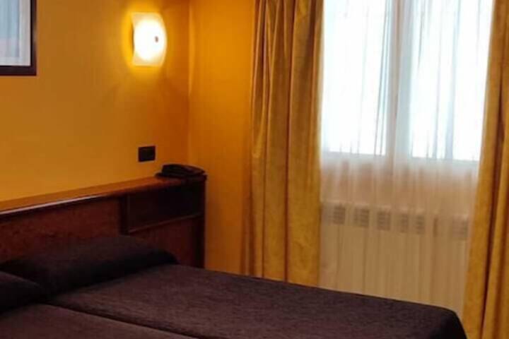 Room 9 of 39