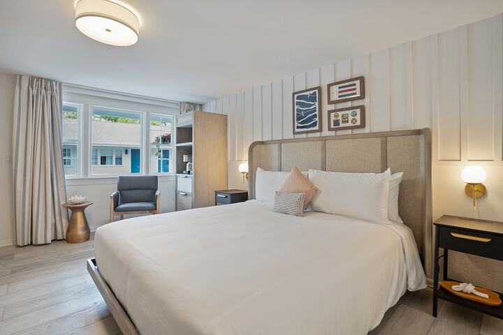 Room 3 of 45