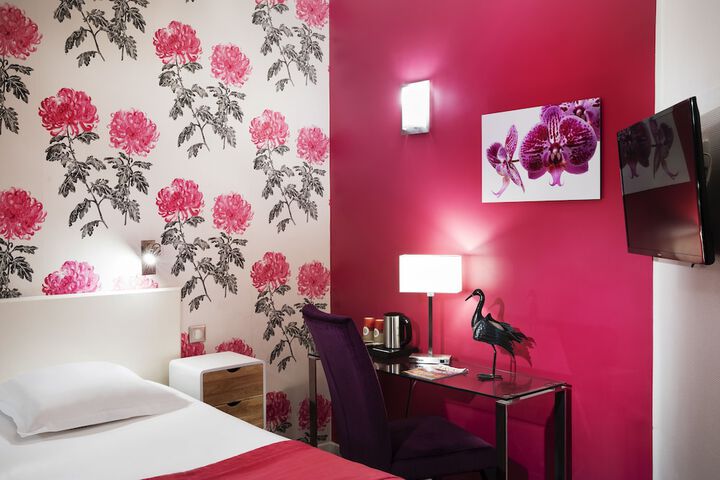 Room 16 of 34