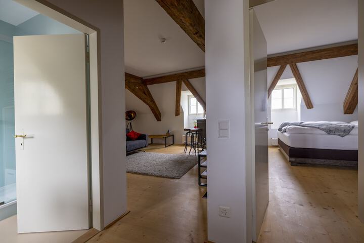 Room 8 of 27