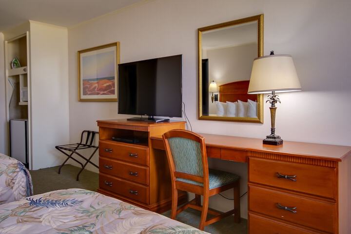 Standard 2 Queen Beds City View No Balcony (41 of 51)