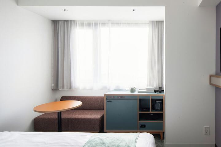 Room 25 of 74