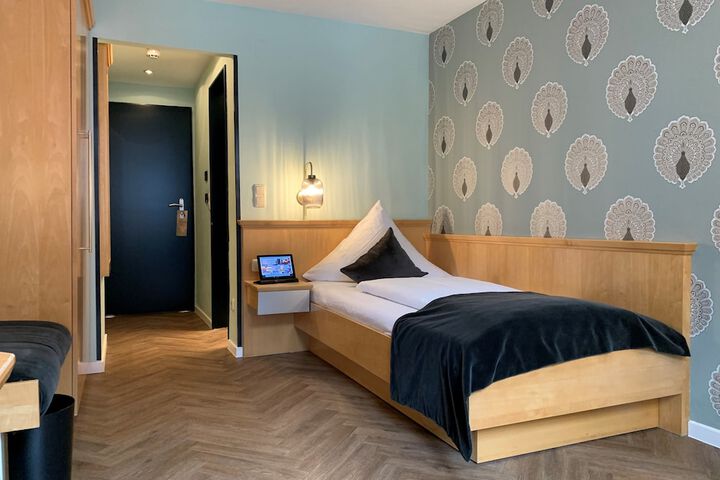 Room 40 of 134