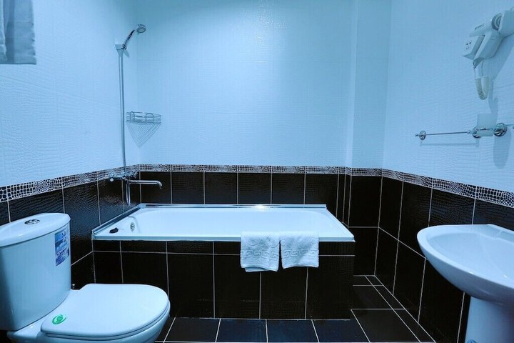 Room 20 of 32