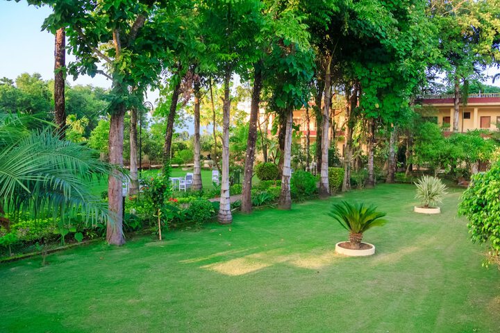 Property Grounds 18 of 27