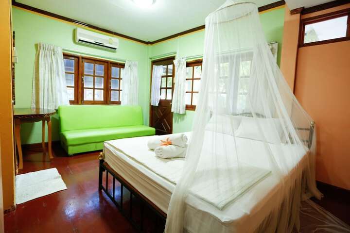 Room 6 of 22