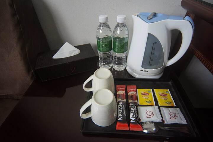 Room 32 of 59