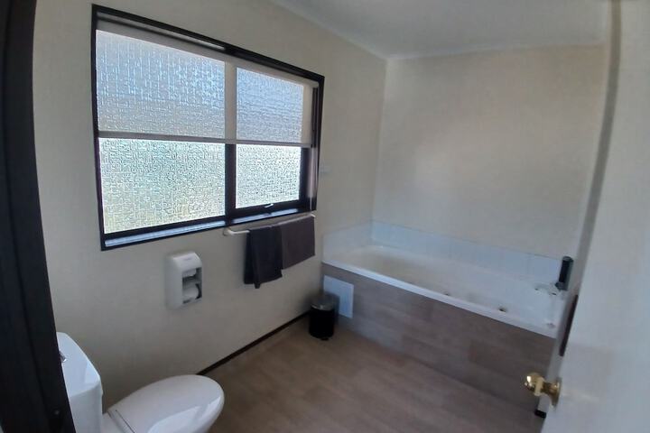 Room 85 of 120