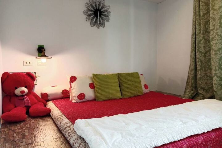 Room 8 of 55