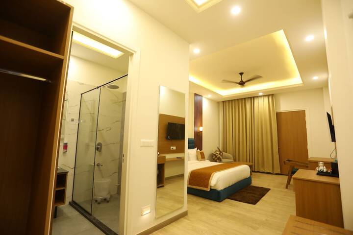 Room 13 of 117