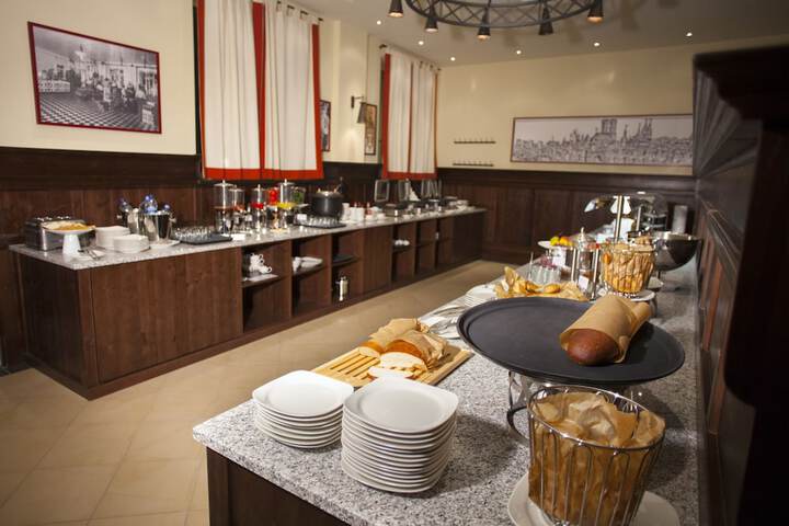 Dining 64 of 137