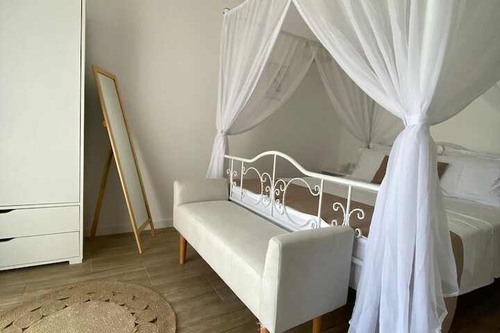Room 47 of 184