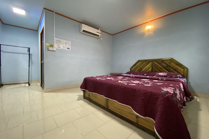 Room 2 of 11