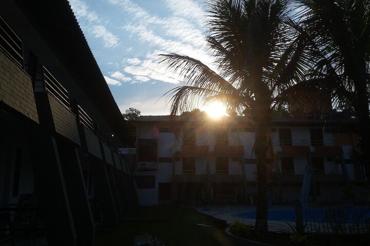 Hotel Exterior 36 of 43