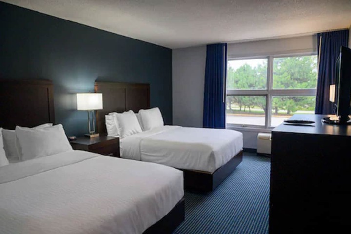 Room 6 of 46