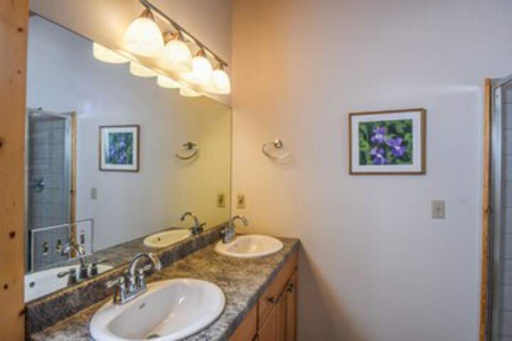 Room 6 of 45