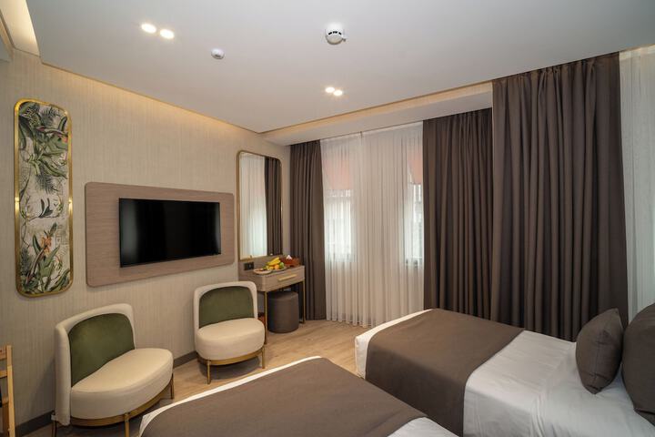 Room 75 of 170