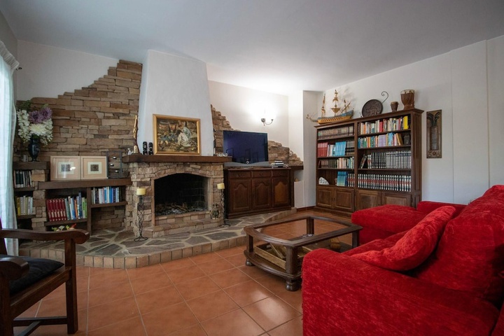 Room 3 of 12