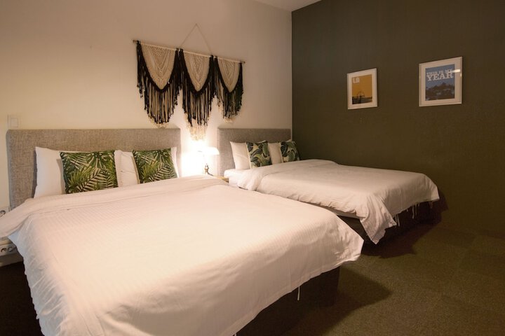 Room 14 of 114