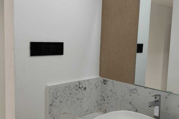 Room 15 of 23