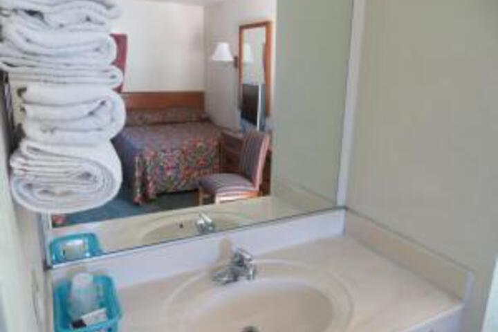 Room 28 of 45