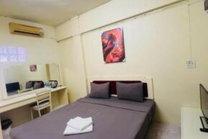 Room 30 of 53