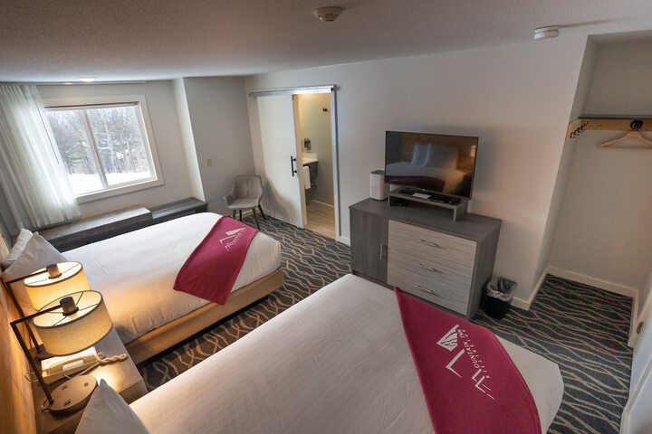 2 Double Beds (4 of 7)
