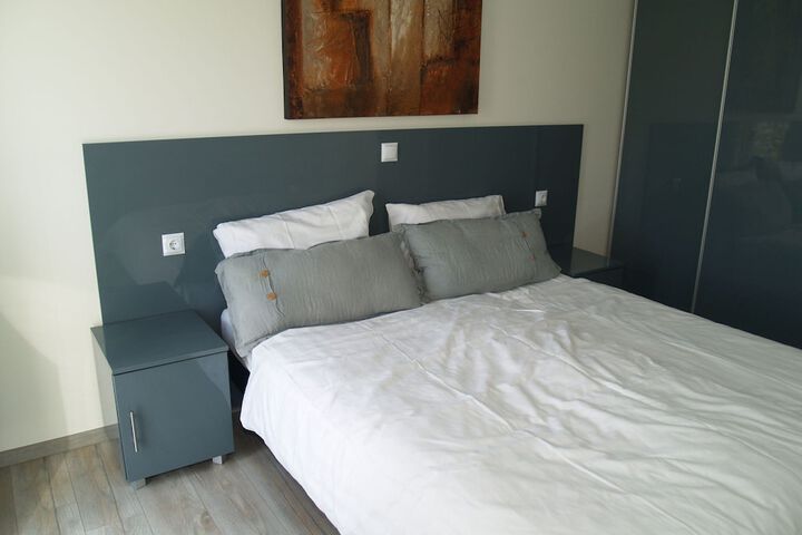 Room 2 of 39