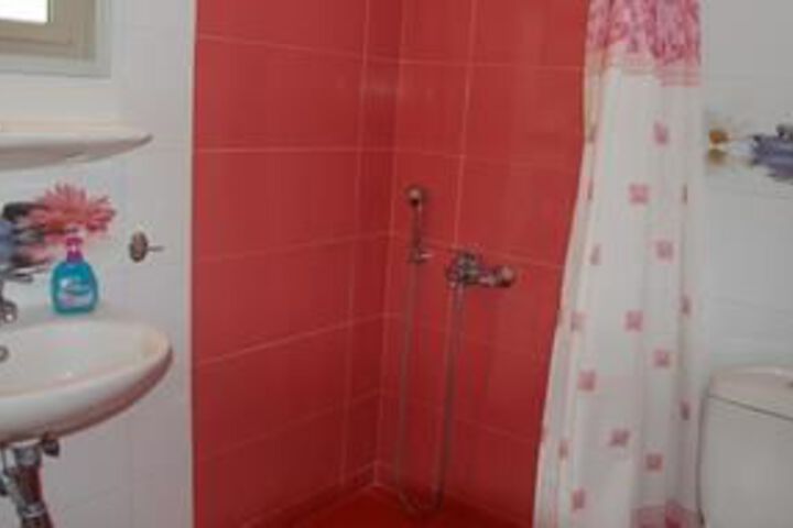 Room 2 of 10